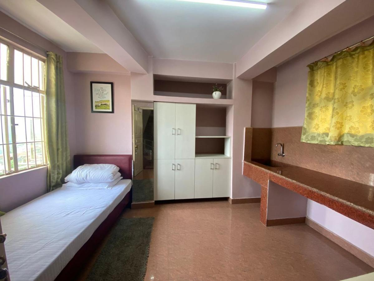 The Palm Guest House Kohima 外观 照片